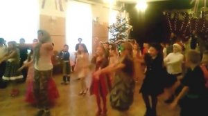 Шишки ёлки,зелёные иголки