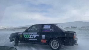 издеваемся над BMW Е30