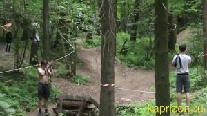 Гоняем по лесу на велосипедах