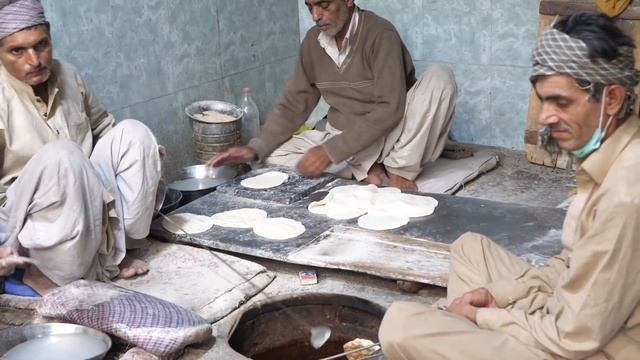 Пакистан: ЗАКРЫТЫЕ ВЕЧЕРИНКИ, ЗНАХАРИ, БОРЬБА В ГРЯЗИ, РЫНКИ, МАШИНЫ ЛЮДИ. смотреть онлайн