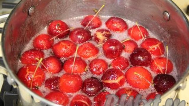 Прозрачное варенье из райских яблок с хвостиками