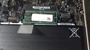 sostituzione batteria macbookpro a1322