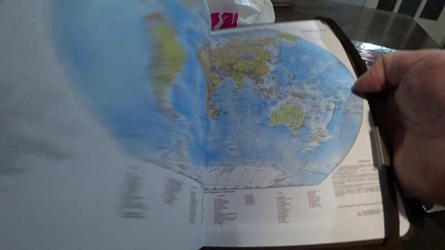 Обзор товаров с вайлдберриз: краски художника, лак акриловый, шнурки, матрас