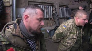 Пленных укров бытие (Донецк, 22.01.15) видео 18+