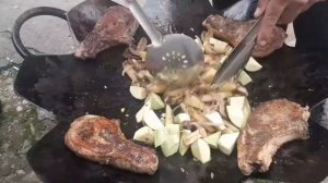 Жарим мясо с овощами на садже??????? #свинина #мясо #совощами #садж #дискотбороны