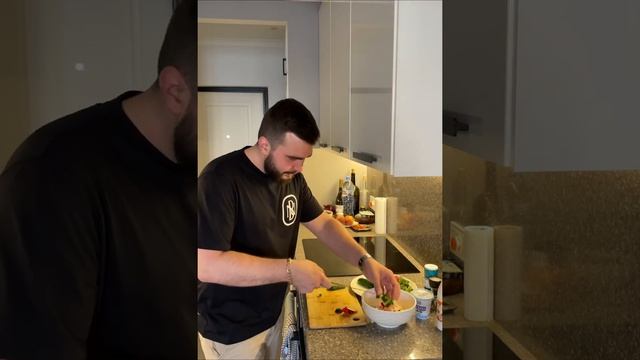 Окрошка на айране. Самая вкусный рецепт окрошки. Окрошка как ели наши родители.