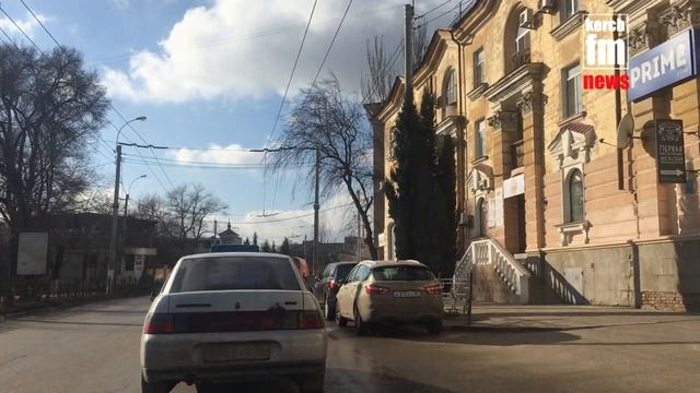 Керченские водители просят коммунальщиков мыть дороги рано утром смотреть онлайн