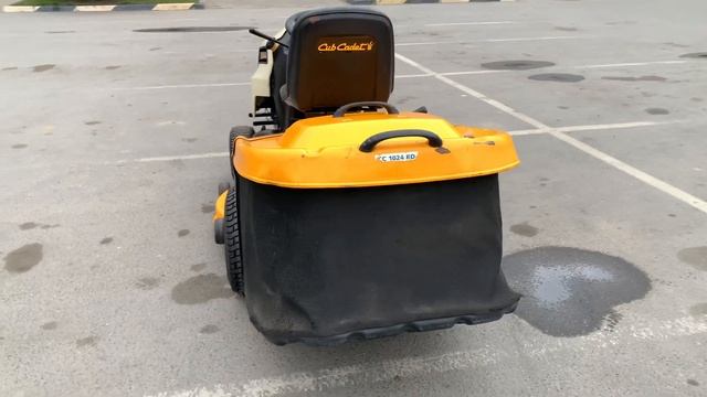 Садовый трактор CubCadet которому 10 лет - как новый!