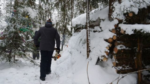 New Year's Bushcraft | New Year mood | Quest for children | Meat and vegetables on fire | 4K смотреть онлайн