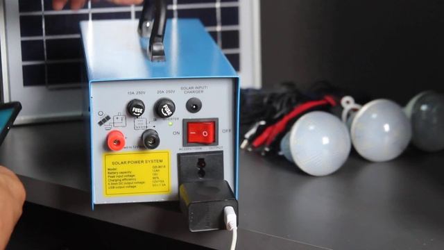 Портативная солнечная станция GDLITE GD-8018
