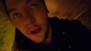 Я ПРОВЕЛ 24 ЧАСА ПОД ДВУХЭТАЖНОЙ КРОВАТЬЮ ДЕВУШКИ ПРАНК И ЧЕЛЛЕНДЖ / ПРОБРАЛСЯ ЧТО ДЕЛАЕТ ОДНА