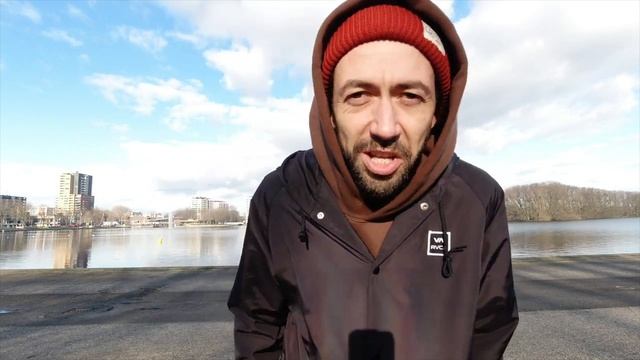 Почему моя жизнь скучная и неинтересная? смотреть онлайн