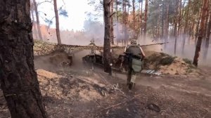 Херсонское направление. Расчеты гаубиц Д-20 артиллерийских подразделений наносят удар по ВСУ.