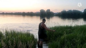 Супер рыбалка кастинговой сеткой с большим кольцом. На ужин наловили???