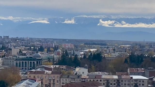 Грузия. Кутаиси. Храм Баграта. Река Риони.( ноябрь 2021)