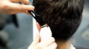 Мужская стрижка с удлиненной челкой