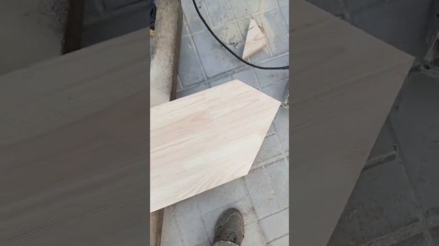 Верхний узел крепления лестницы из дерева. смотреть онлайн