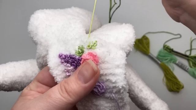 Объемная вышивка для кукол и не только! Подробно и пошагово бразильская вшивка, рококо, узелки