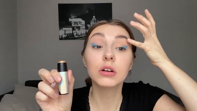 ленивый визажист всё испортил / лёгкий макияж на новый год яркой палеткой make up revolution