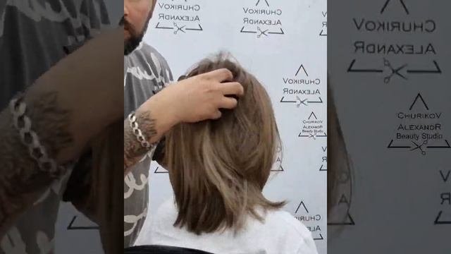 Переход в светлый цвет волос и стрижка в стиле шегги ?#модноеокрашивание #стильная стрижка