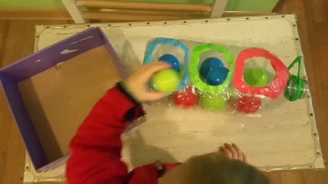 Шары-мячи пластиковые для сухого бассейна и бутылок смотреть онлайн