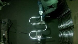 как, кто,чем, делают змеевики из нержавеющей стали для полотенец.