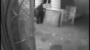 Янукович бежит из Межигорья