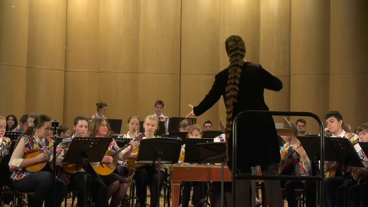 Русская народная песня в обр. В.Городовской "У зори-то у зореньки" смотреть онлайн