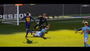 Как играет МЕССИ в Барсе ?