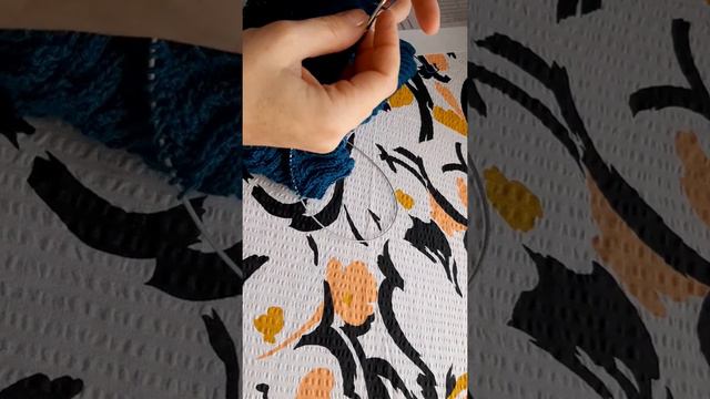 ОЧЕНЬ КРАСИВЫЙ УЗОР СПИЦАМИ. ЧАСТЬ1 смотреть онлайн