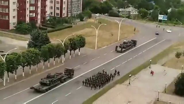 Наши люди в булочную ездят не на такси смотреть онлайн