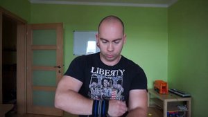 Экипировка для фитнеса и пауэрлифтинга: кистевые бинты