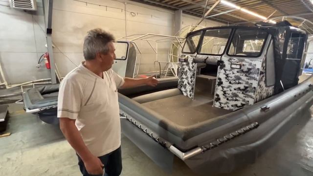 Производственные будни компании Аэролодки Бриз , новые модели Аэролодок на сборке в цеху… смотреть онлайн