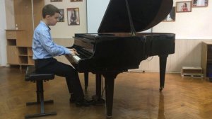 И.С. Бах Маленькая Прелюдия  (Обработка Д. Кабалевского) исполняет Фофонов Дмитрий.