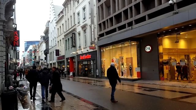 Лошадки, улица красных фонарей и первое впечатление от Брюсселя смотреть онлайн