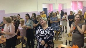 Танцевальный флешмоб или Супер флешмоб на День учителя! пгт Петра Дубрава Волжский район