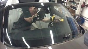 Как срезать стекло на BMW         steklo-poisk.ru