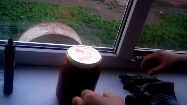 Лайфхак как Открыть банку без ключа. смотреть онлайн