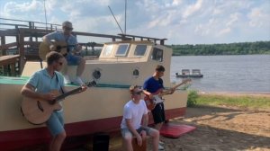 Яхта Парус под гитары и кахон на берегу реки!