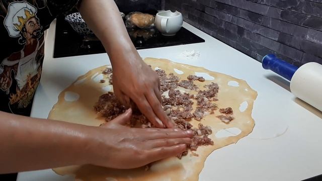 Пельменное тесто с фаршем Вкуснота на сковороде. Секрет тонкого теста! смотреть онлайн