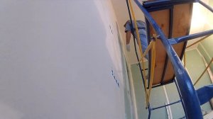 Стартовая шпаклевка стен полутером (Ремонт квартир Запорожье)