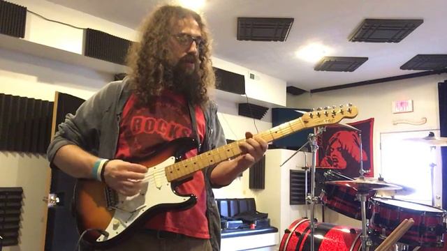 Vintage 1983 Fender Squier Bullet One Electric Guitar MIJ Japan SSS смотреть онлайн