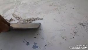 Смывка старой краски на автомобиле.