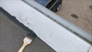 Монтаж слива на гараже