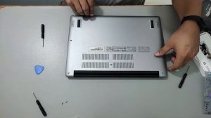 Acer Swift 3 disassembly and SSD upgrade