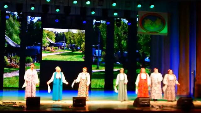 "Мы из деревни родом" -  ансамбль "Рябинушка" смотреть онлайн