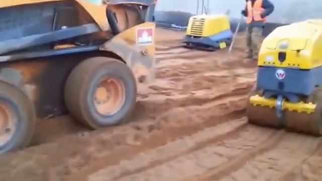 Работа с виброплитой (прокат виброплиты)