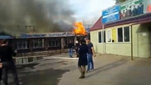 пожар торгового центра в палласовке1