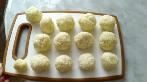 сделала конфеты БАУНТИ с кокосом В ДОМАШНИХ УСЛОВИЯХ