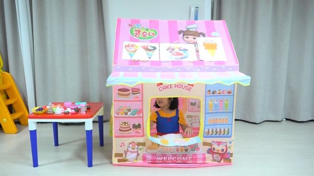 Boram dan Ayah berpura-pura bermain menjual es krim